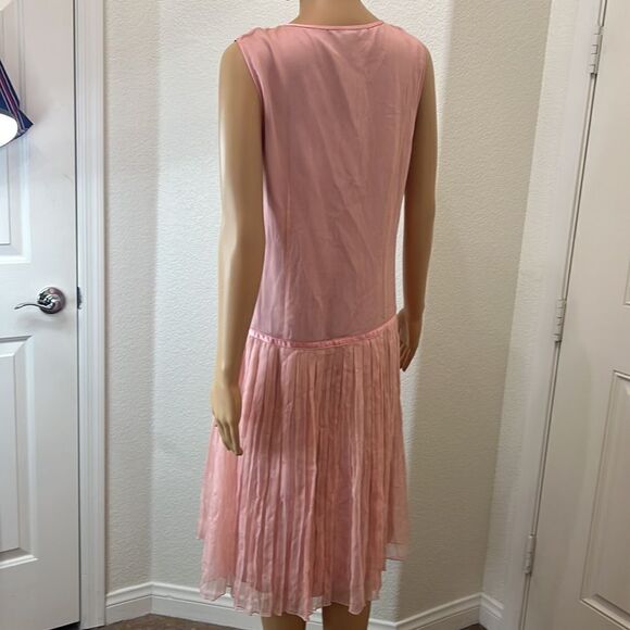 WDNY Dress 💯 Silk Size 10 Square Neck Sleeveless Sheer Pleated Lined Pink Peach - Picture 7 of 11